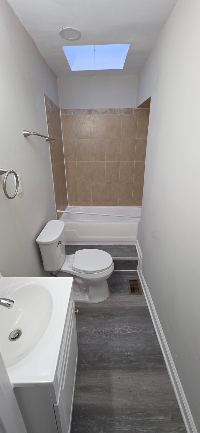 Building Photo - 2022 Etting St