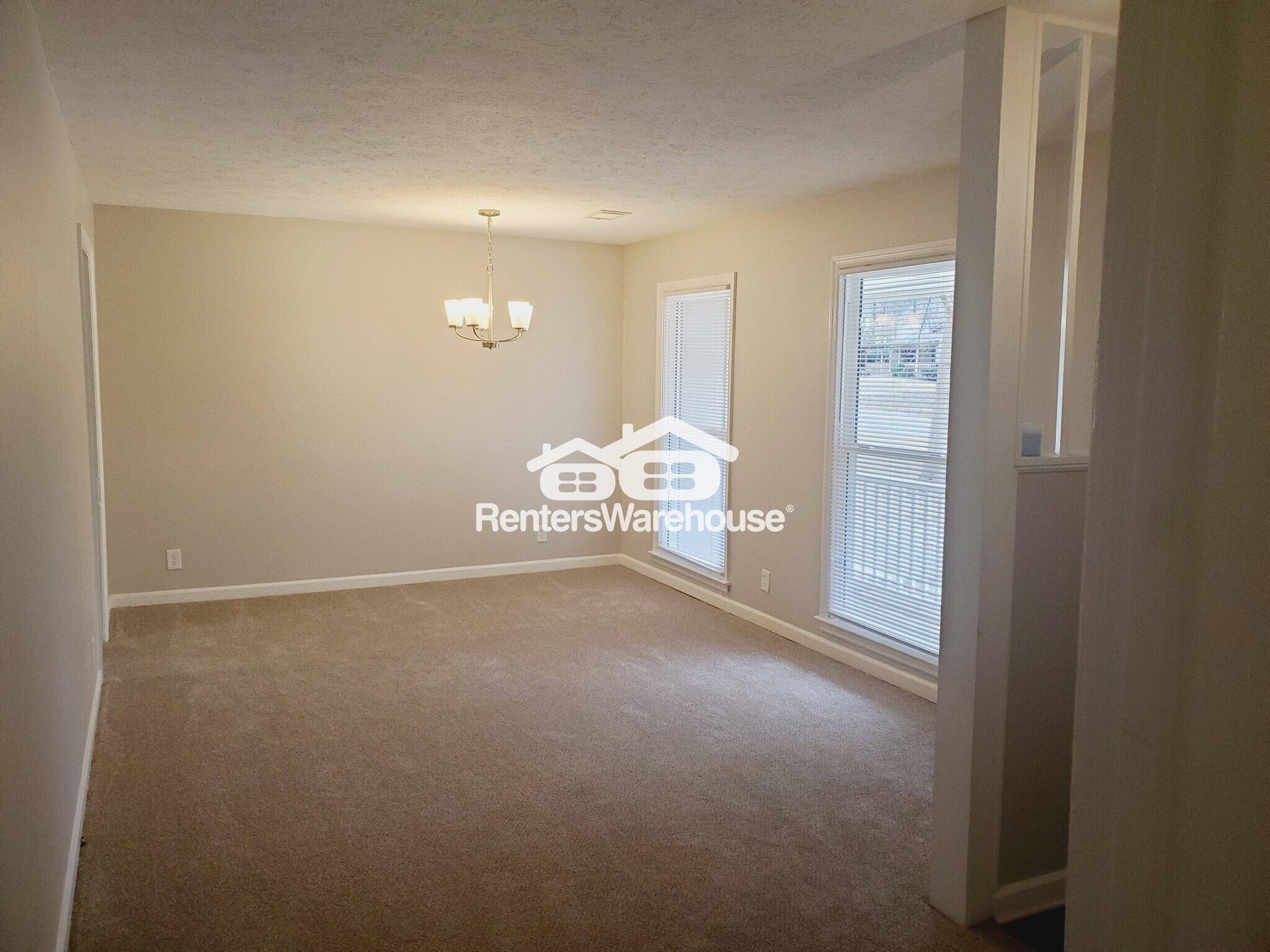 Building Photo - 3910 Lisas Dr