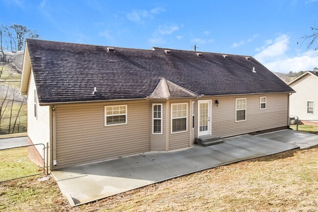 Building Photo - 125 Cartwright Pkwy