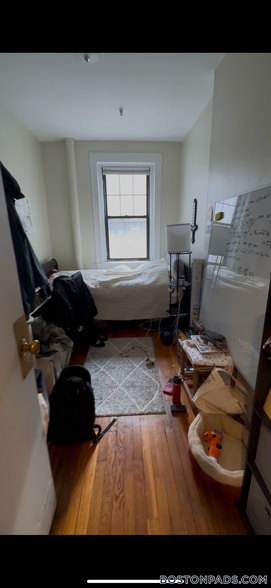 Building Photo - 56 Queensberry St