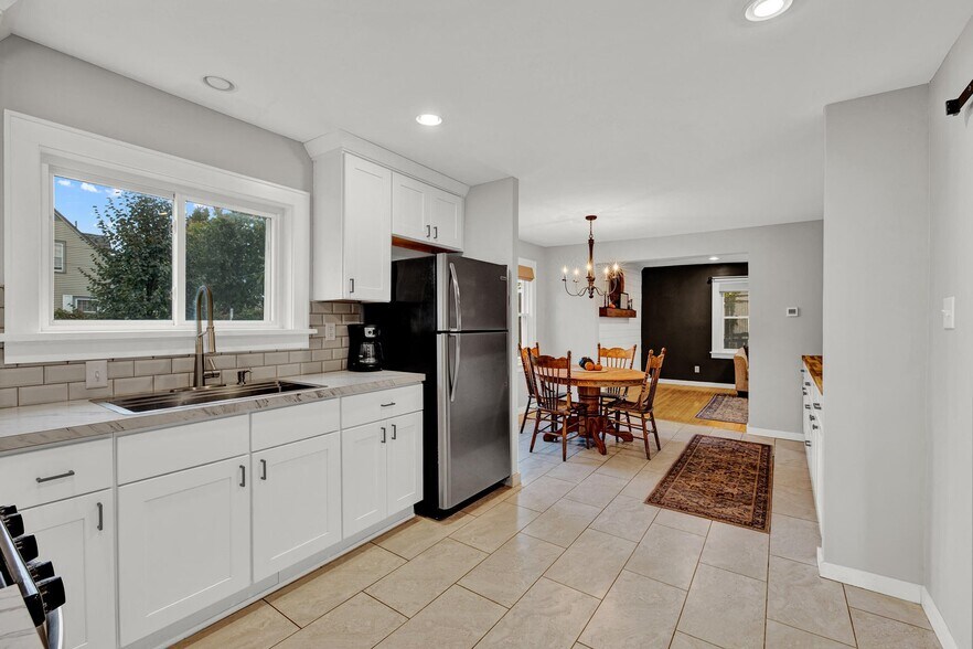 Building Photo - 3124 S Ellen St