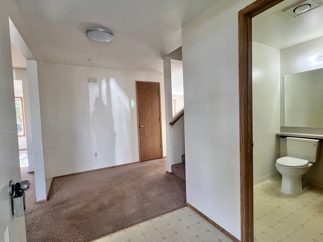 Building Photo - Spacious Home with Large Backyard in Union...
