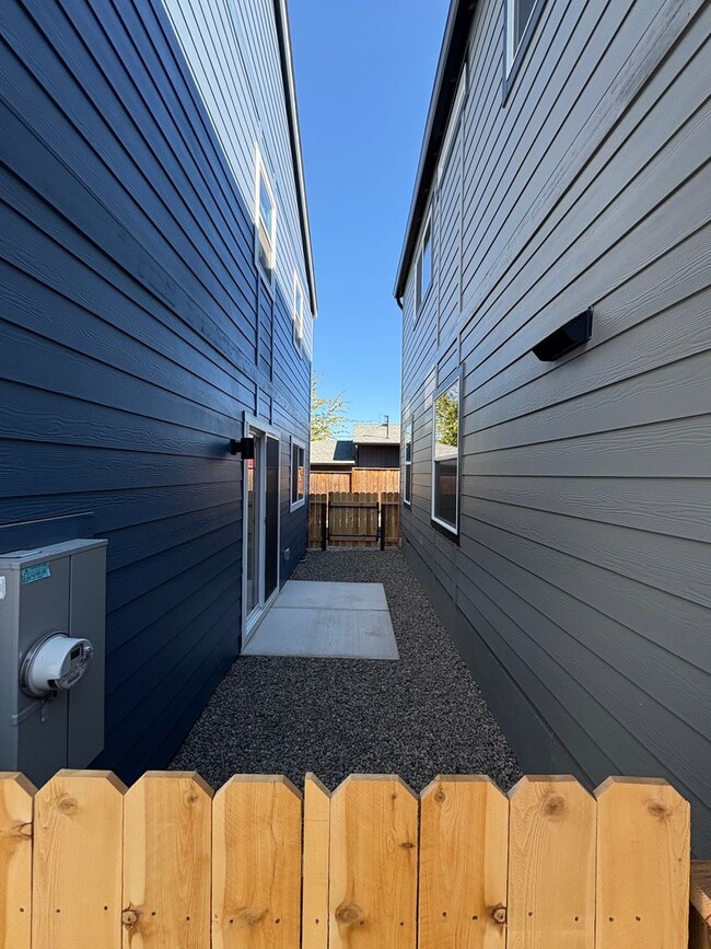 Building Photo - New Construction 3-bedroom, 2-bathroom townhouse