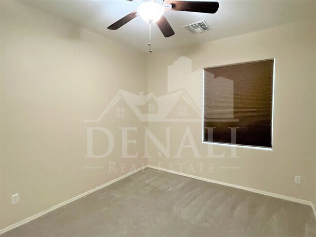 Building Photo - 30204 N 73rd Ave