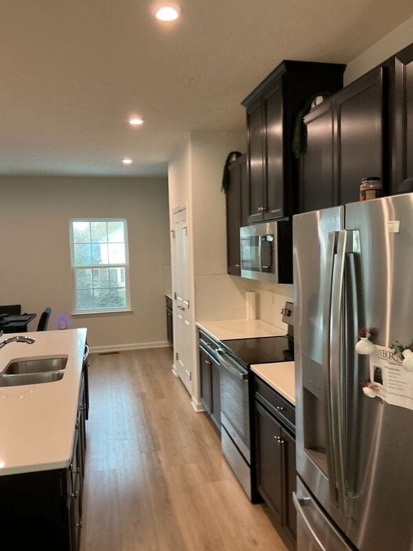 Building Photo - 836 Blackcomb Dr