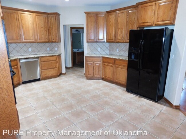 Building Photo - 4 br, 2.5 bath House - 9204 Stacey Lynn Lane