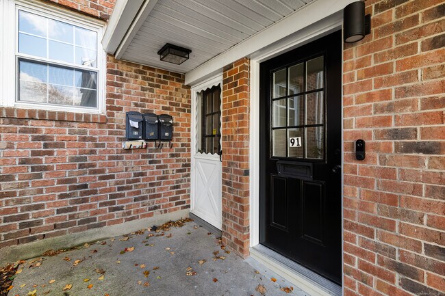 Building Photo - 245 Unquowa Rd