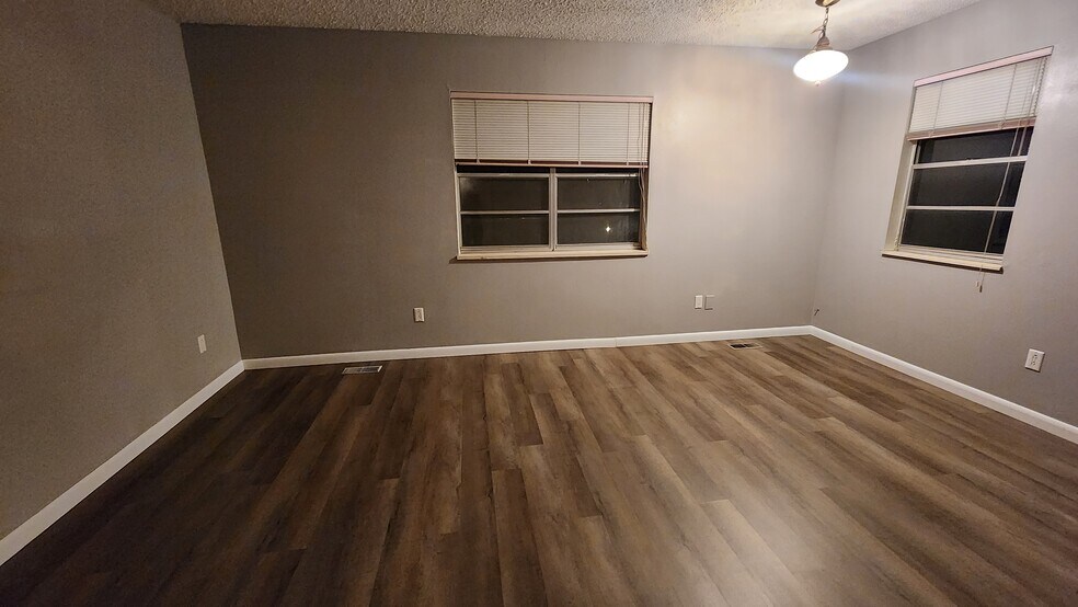 second bedroom - 3408 Baltimore Ave