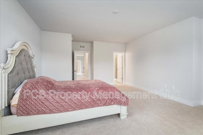 Building Photo - 2677 St Elias Dr