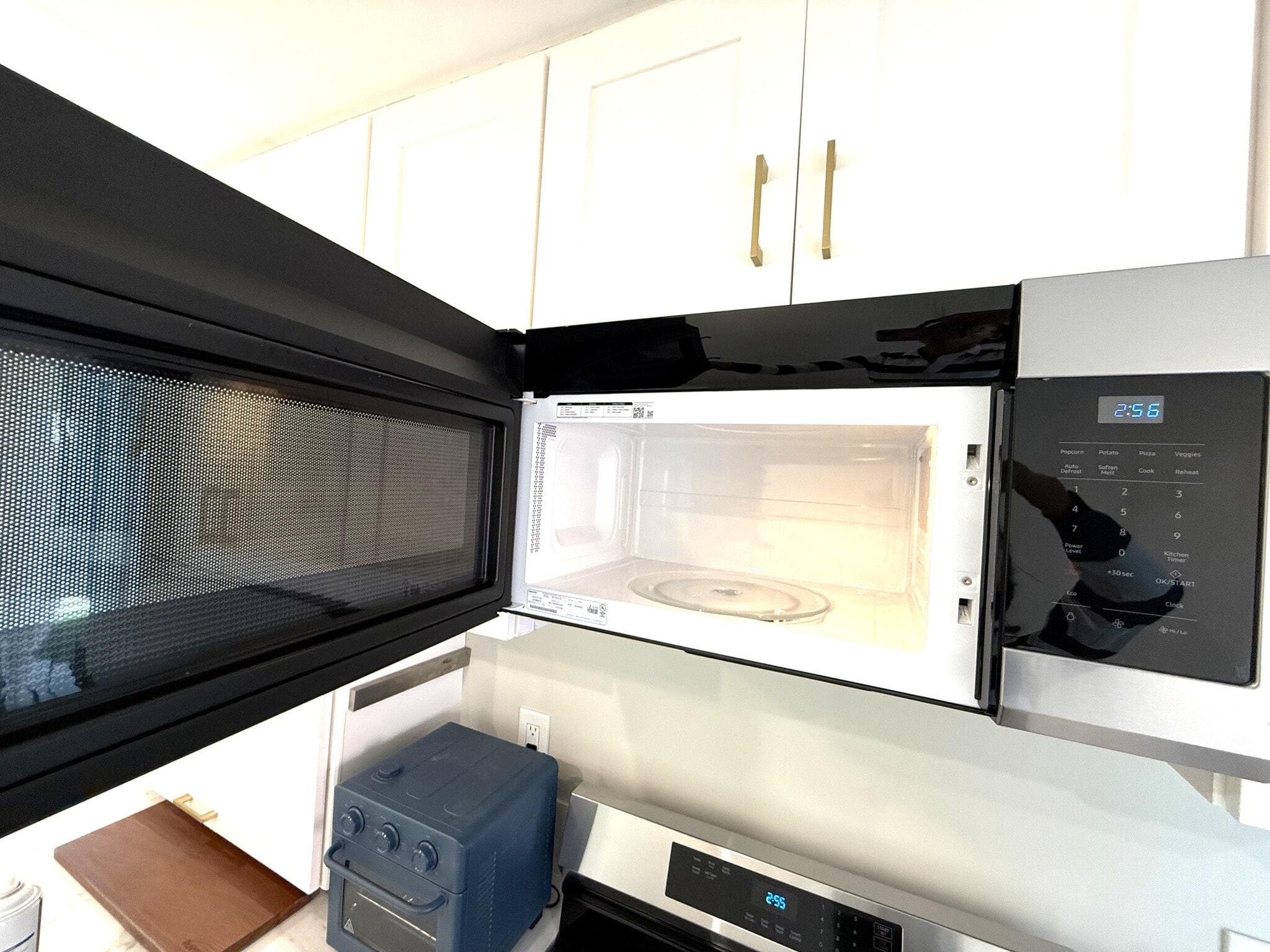 Building Photo - 8509 Croydon Ave