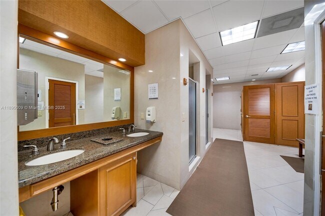 Building Photo - 4280 Galt Ocean Dr