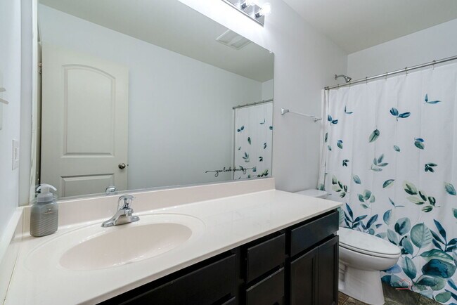 Building Photo - 202 Minuet Cir