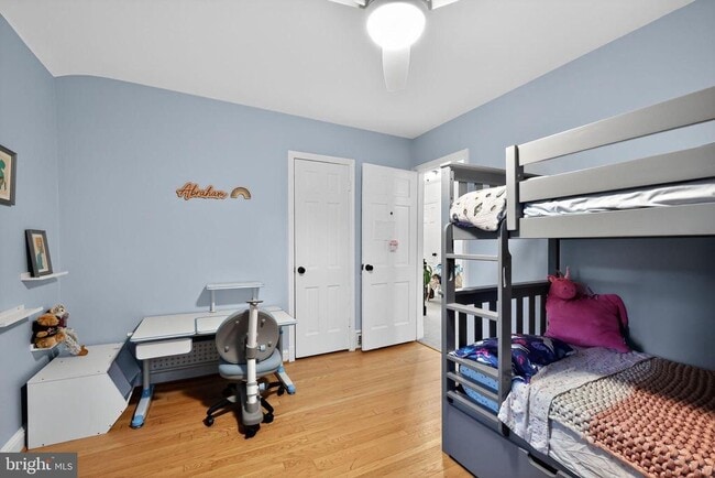 Building Photo - 9302 W Parkhill Dr