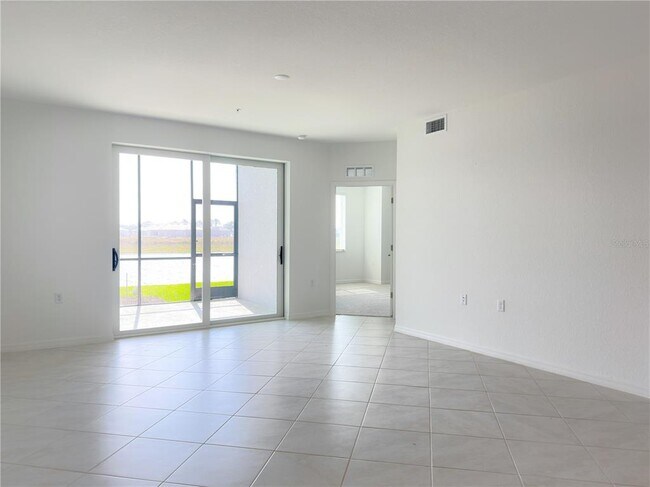 Building Photo - 14204 Heritage Landing Blvd