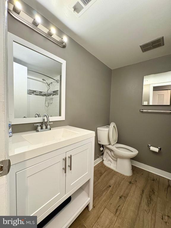 Building Photo - 19120 Mills Choice Rd