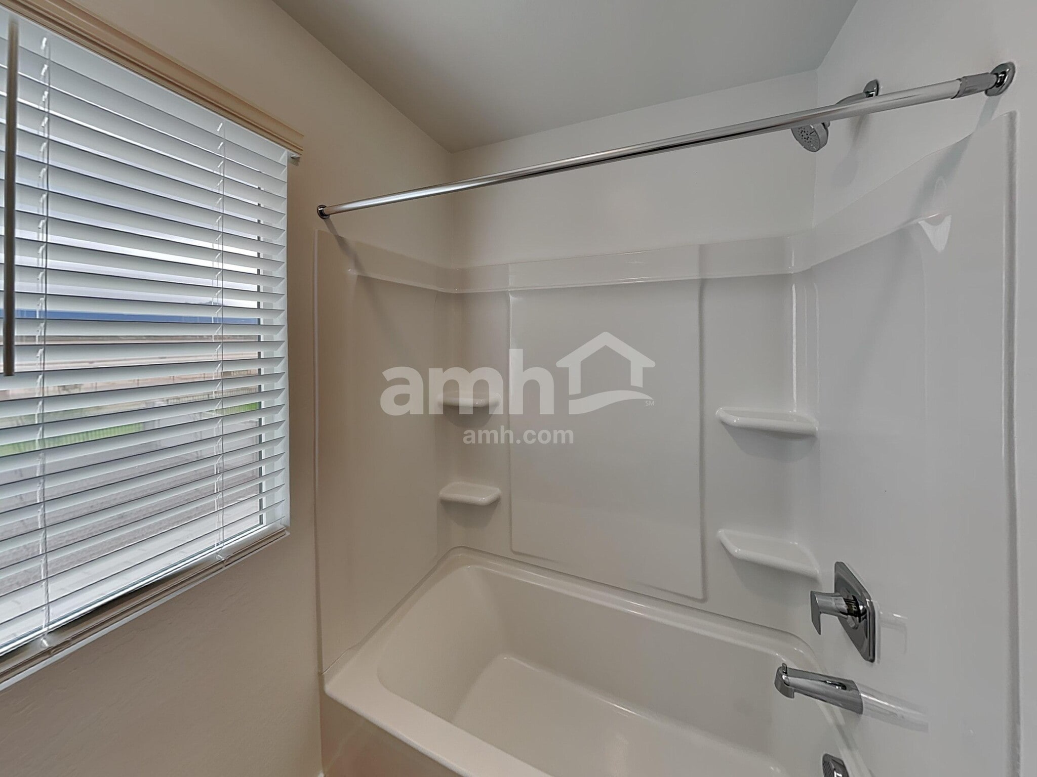 Building Photo - 9830 W Parkway Dr