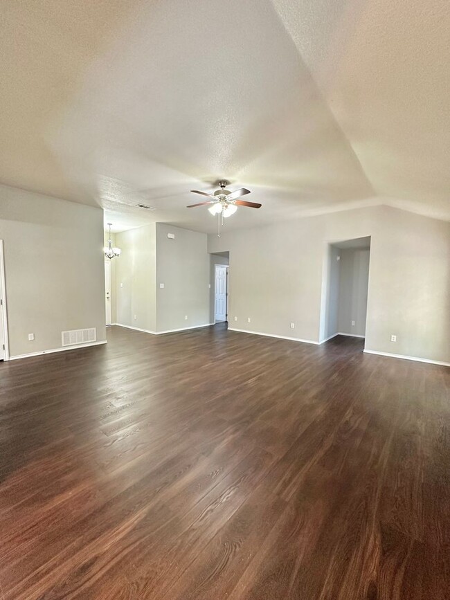 Building Photo - 4Bd/2Ba in Temple, TX!