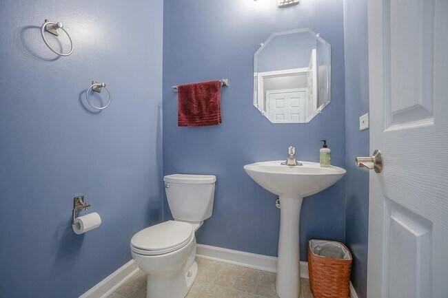 Building Photo - 553 Telluride Dr