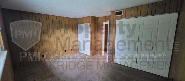 Building Photo - 1531 Spruce Ave