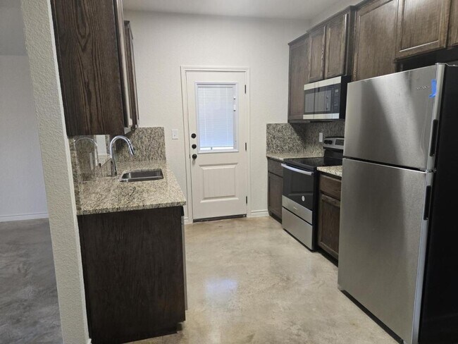 Building Photo - 171 Stillhouse Rd