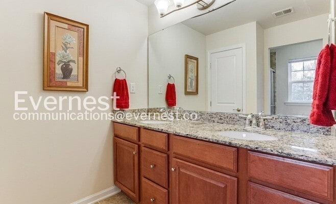 Building Photo - 11612 Vicars Ridge Ln