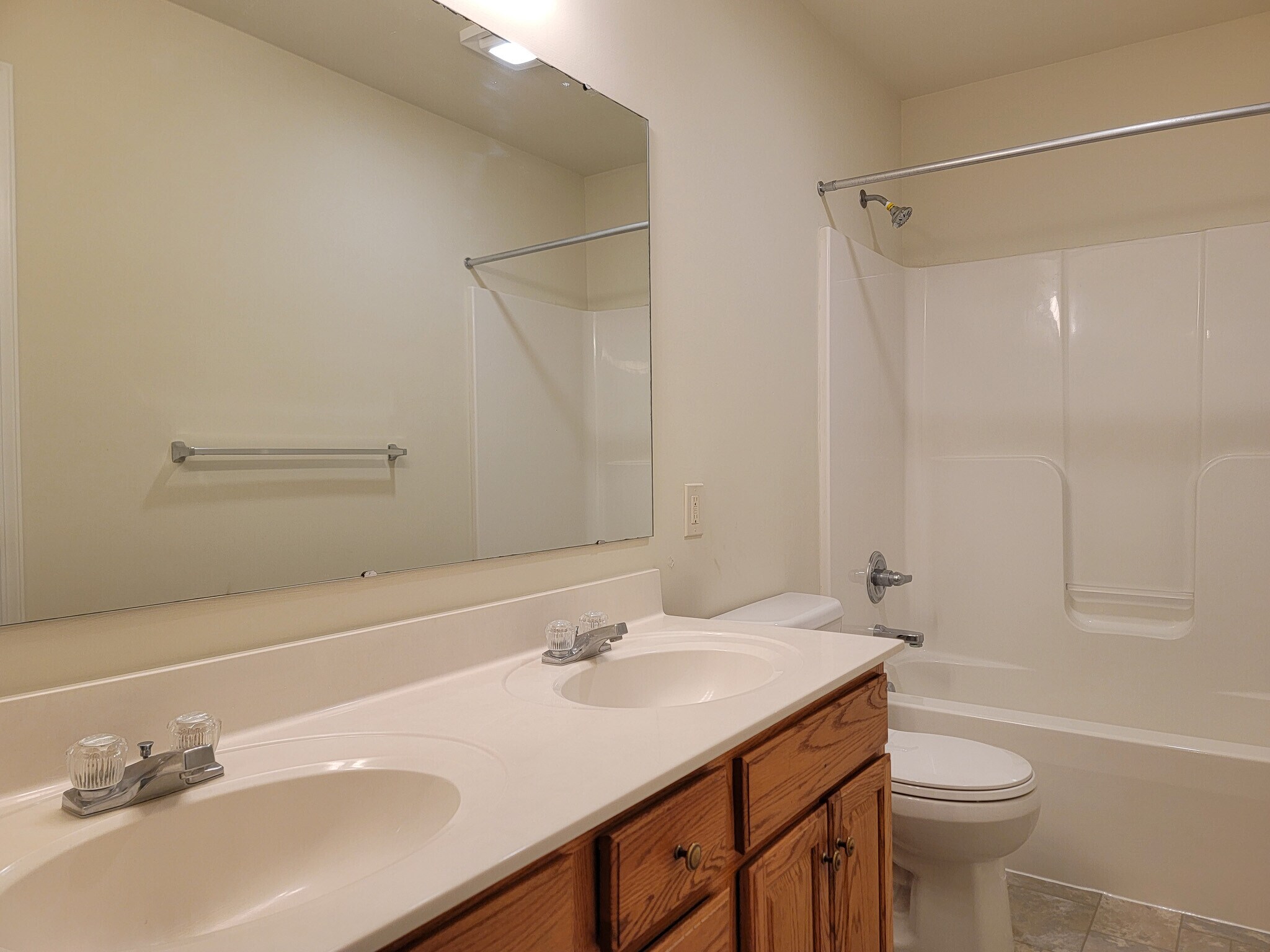 Building Photo - 542 Indian Rock Cir