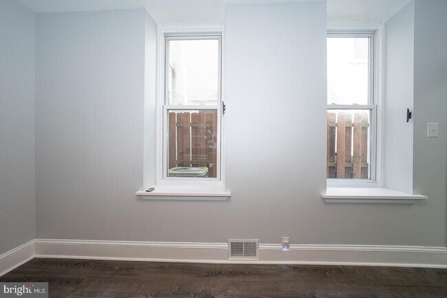 Building Photo - 4707 Smick St