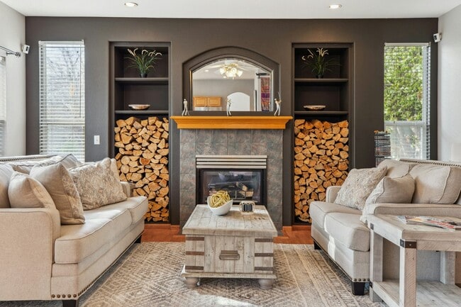 Building Photo - 5751 S Truckee St