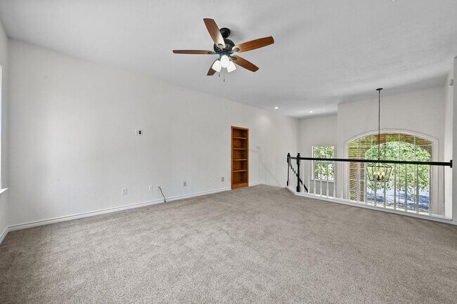 Building Photo - 11305 Nutwood Cove