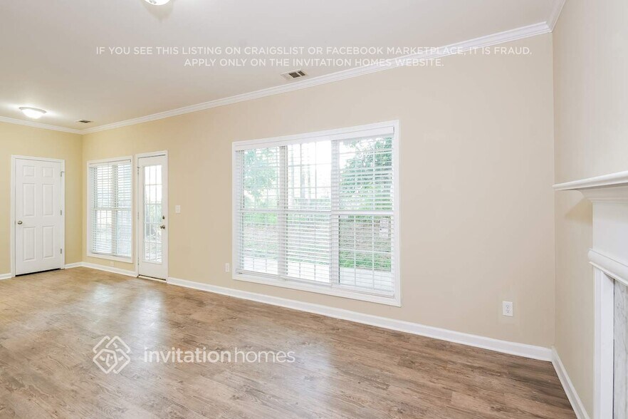 Building Photo - 595 Regal Lady Ct