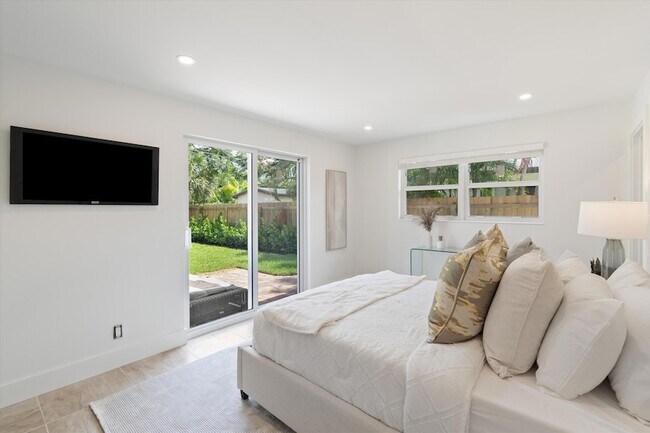 Building Photo - 100 NW 18th St