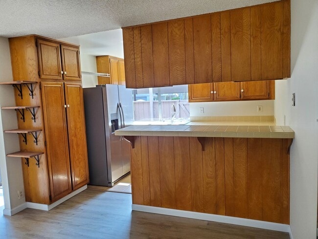 Building Photo - EASTER WAY - LOCATED NEAR UCSD IN UTC!  MO...