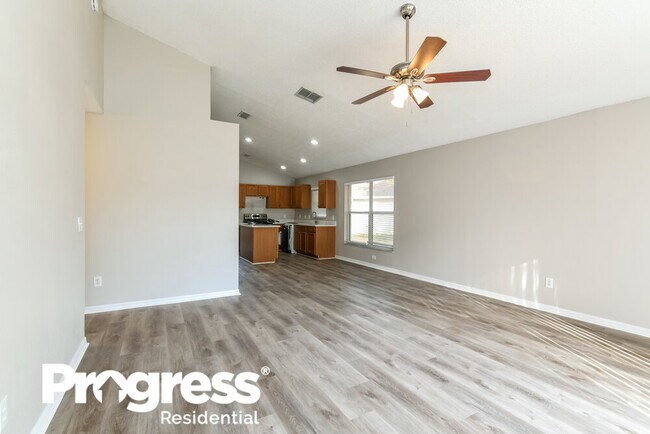 Building Photo - 16530 Golden Eagle Blvd