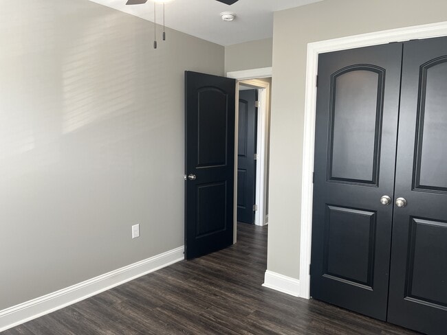 Building Photo - 77 Emanuel Ct