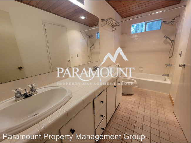 Building Photo - 4 br, 2 bath House - 13871 Manzanita Rd NE