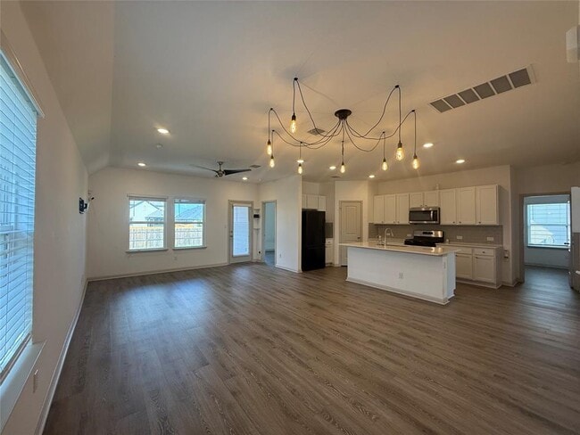 Building Photo - 235 Sweetwater Crk Ln
