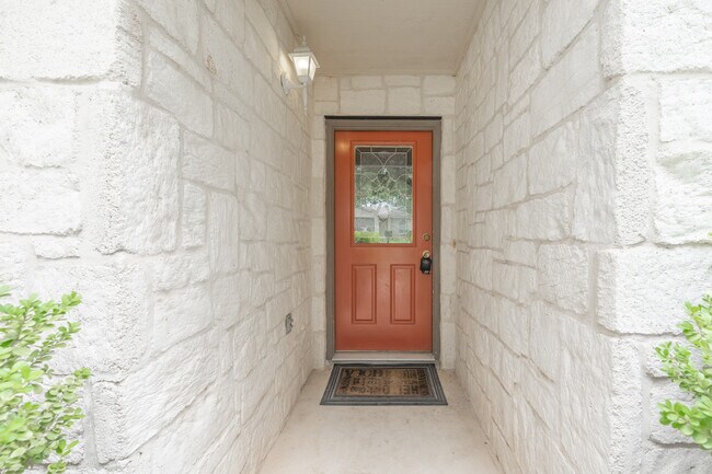Building Photo - 3926 Privet Pl