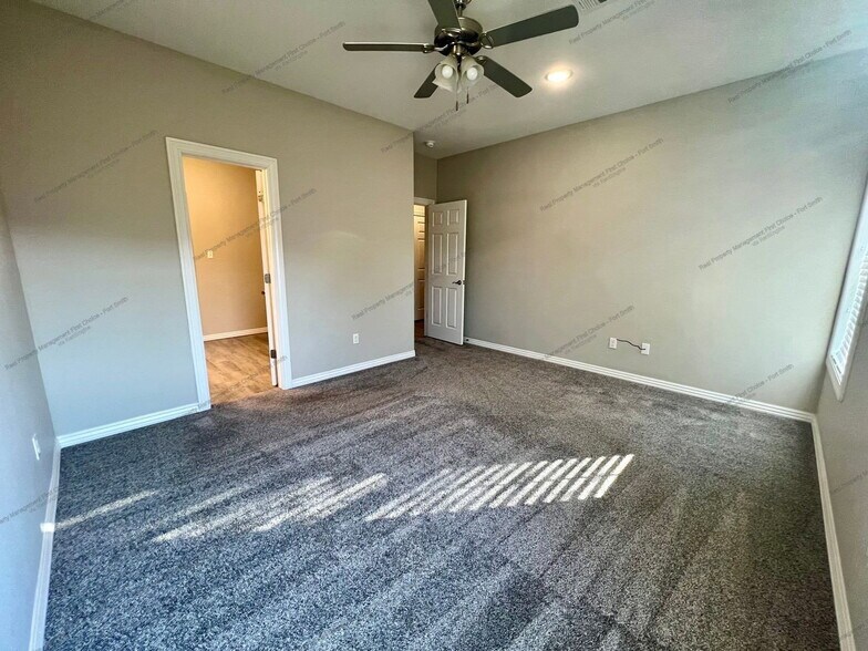 Building Photo - 6809 MARIBETTE RD