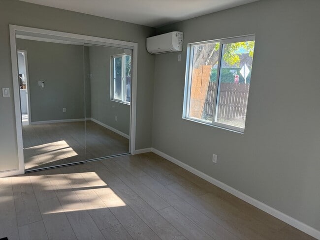 Building Photo - 1914 Wagner St