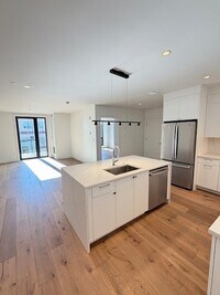 Building Photo - 1121 Dorchester Ave