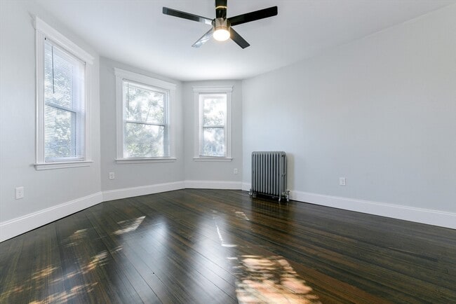 Building Photo - 107 Harrishof St