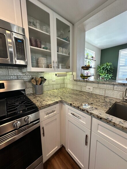 Building Photo - 732 Portside Pl