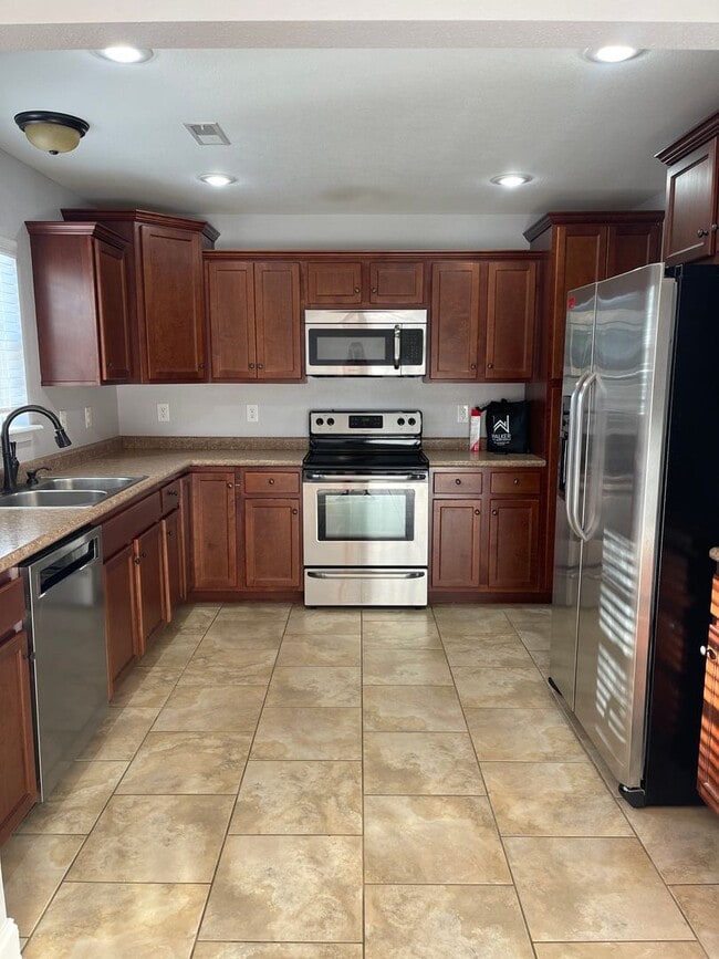 Building Photo - May 5th