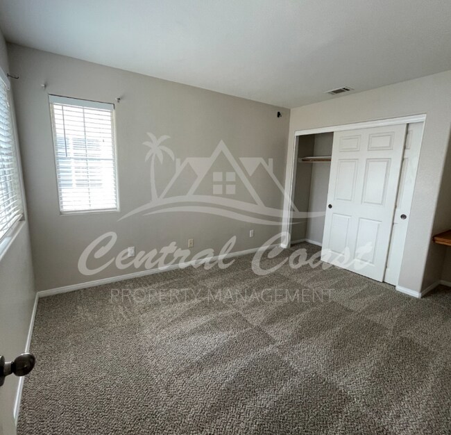 Building Photo - 2235 Nightshade Ln