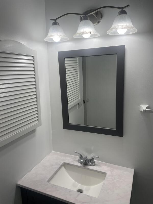 Building Photo - 66 Banner Ct