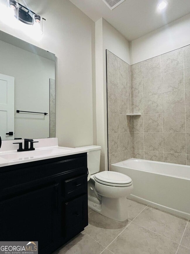 Building Photo - 420 Thatch Ter