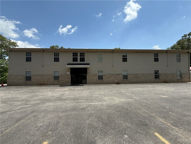 Building Photo - 8148 Randall Ln