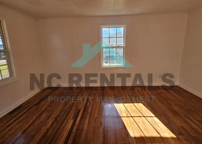 Building Photo - 252 Westbrook Ave