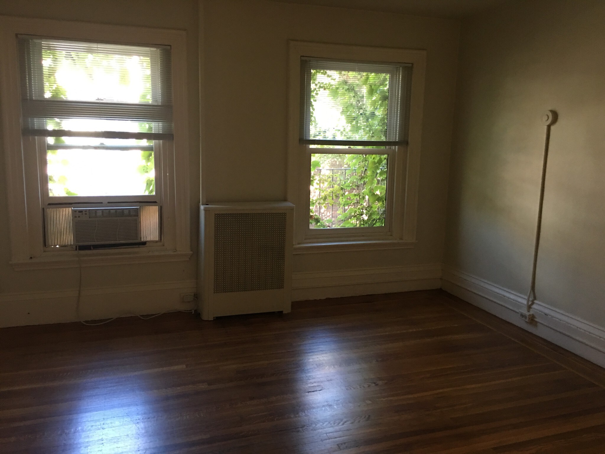 Building Photo - 45 Pinckney St