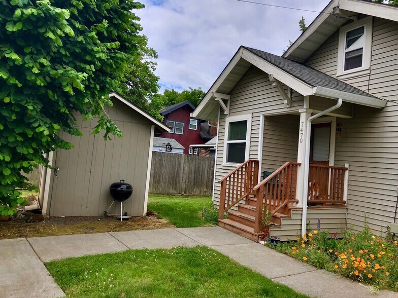 Primary Photo - 7468 N Huron Ave